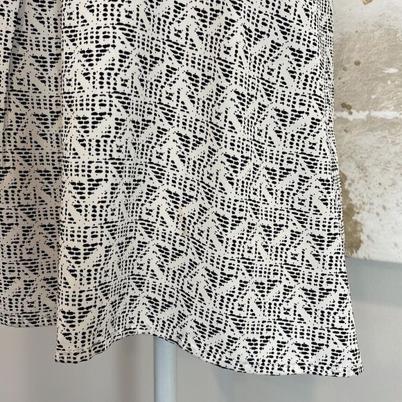 Abstract ZOA NEW YORK Racerback Hi-Low blouse - Picture 3 of 9